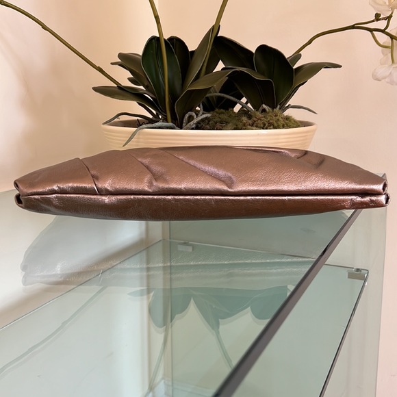 Elliott Lucca Clutch - Picture 11 of 15